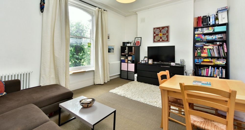 Reception room 