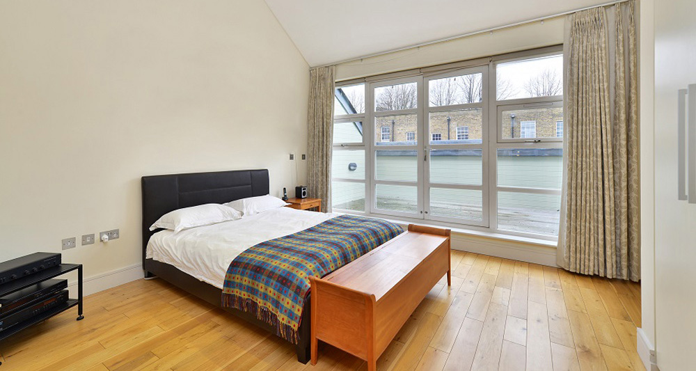 Second bedroom