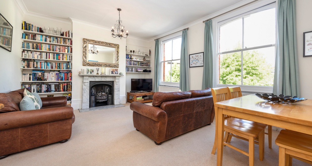 Reception room 