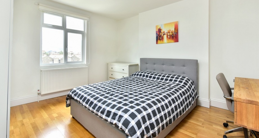 Second bedroom 