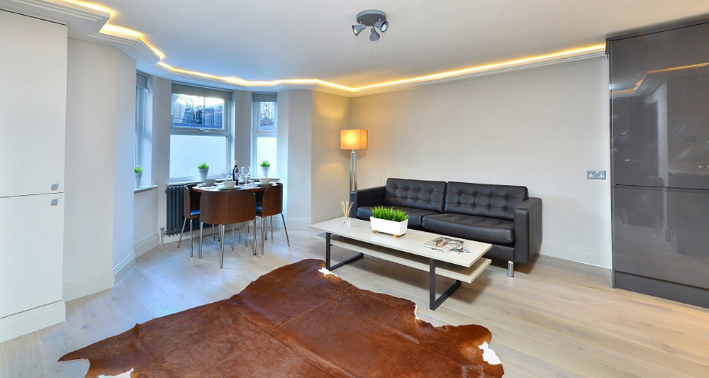 Reception room 